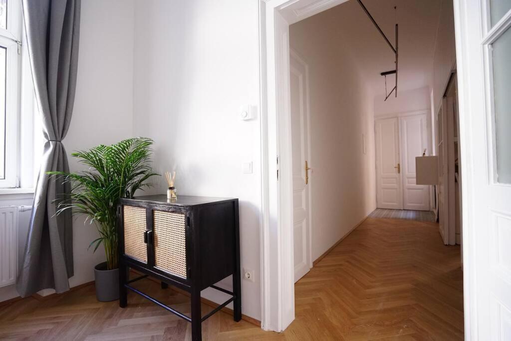 Boutique Suite Near Museum District Wien Ngoại thất bức ảnh